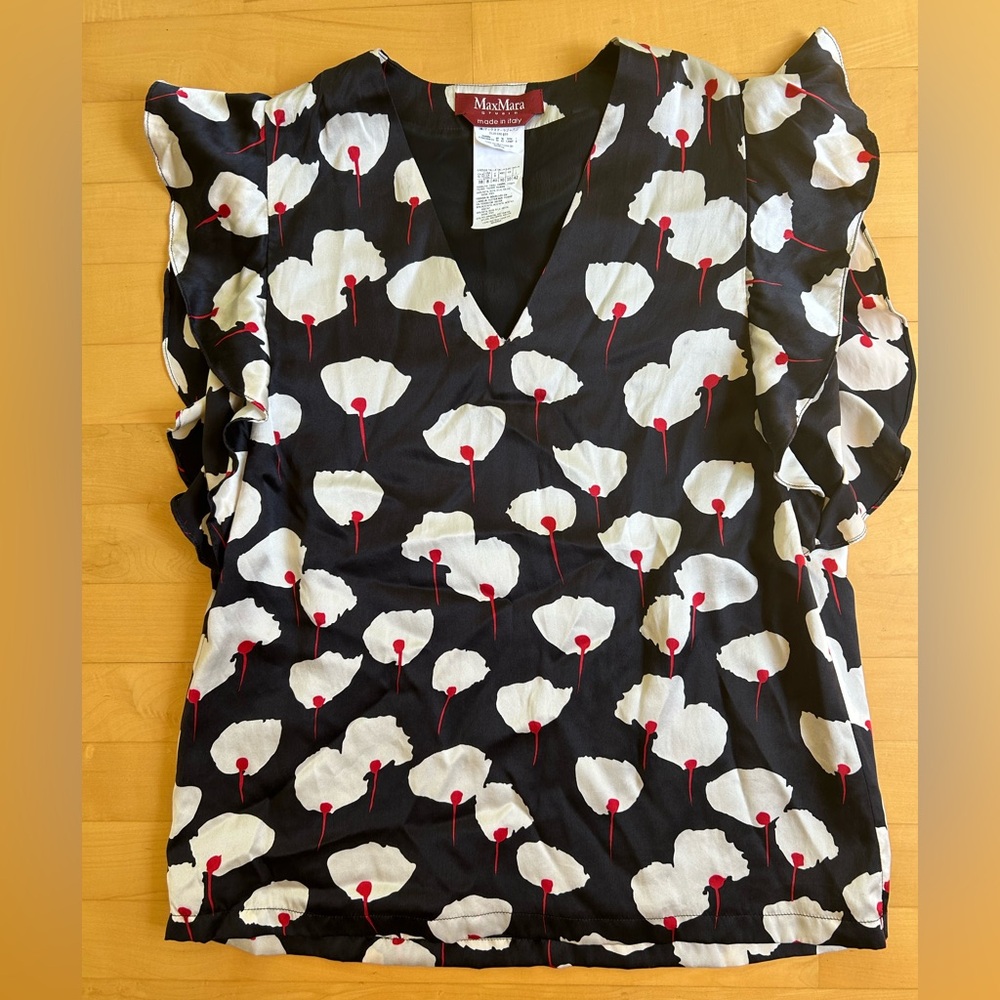 MaxMara Silk Black, White, and Red Floral Print Blouse - GUC - US Sz 8